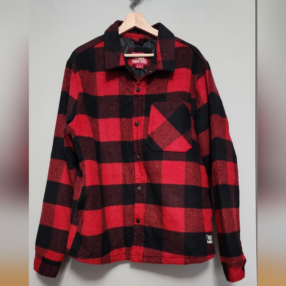 Cabin Fever Red and Black Plaid Quilted Long Button Down Size Large